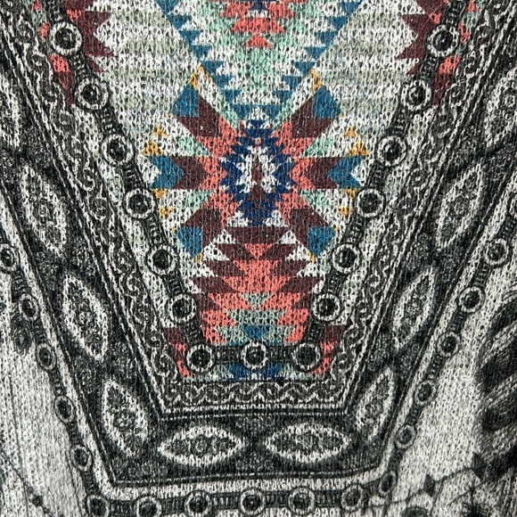 Vocal Aztec Southwestern Lace Long Sleeve Top Medium Grey - Picture 10 of 11